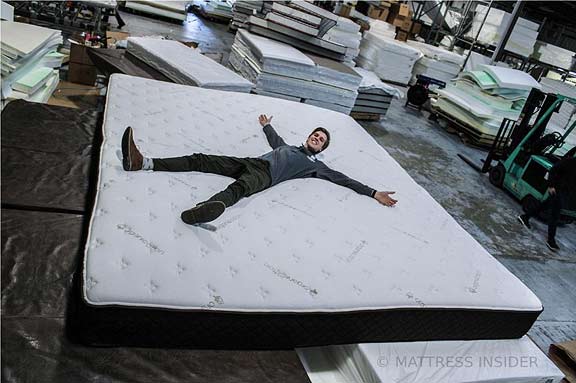 How To Alaskan King Bed Mattresses, Is A Super King Bed Too Big